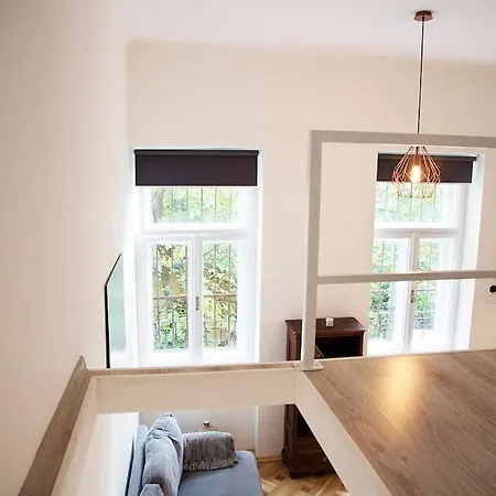 Bright Artist Loft W Terrace