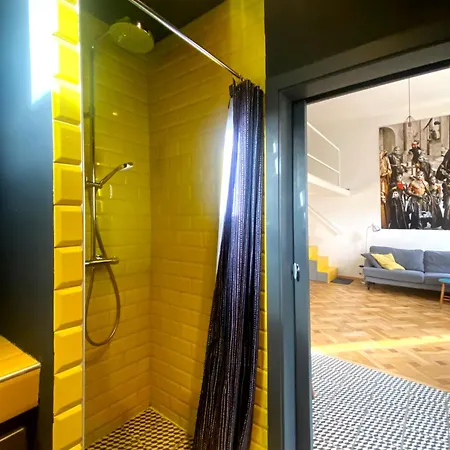 Bright Artist Loft W Terrace * בודפשט